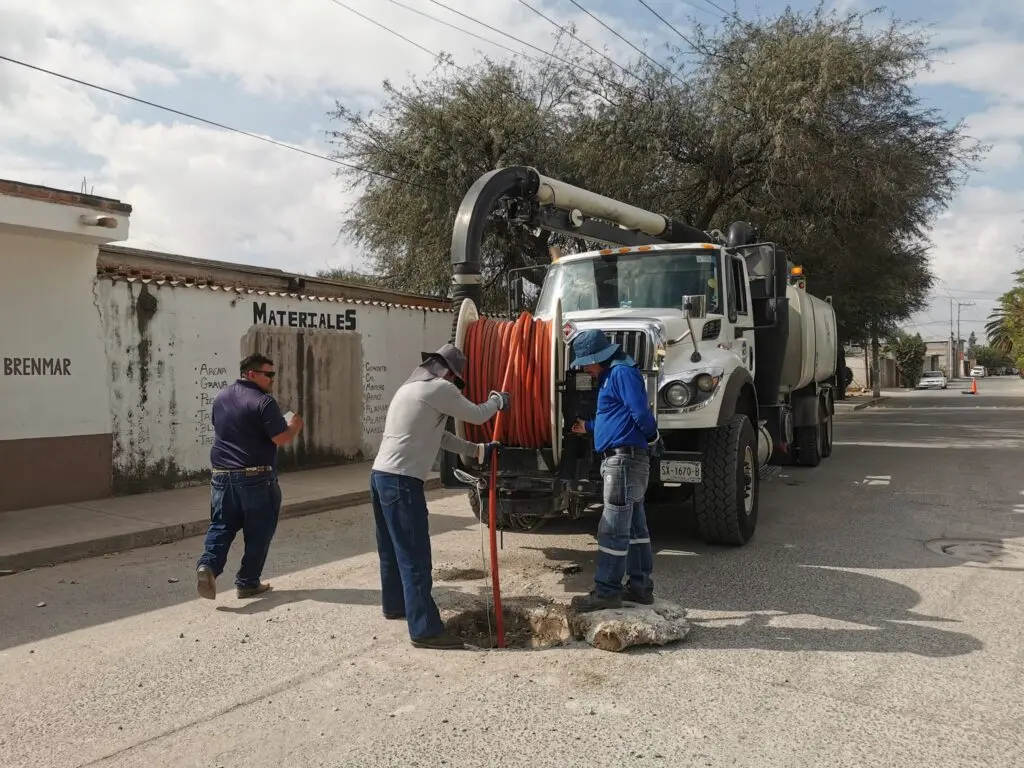 Contactanos para destape camion Vactor 24/7 en Tepic