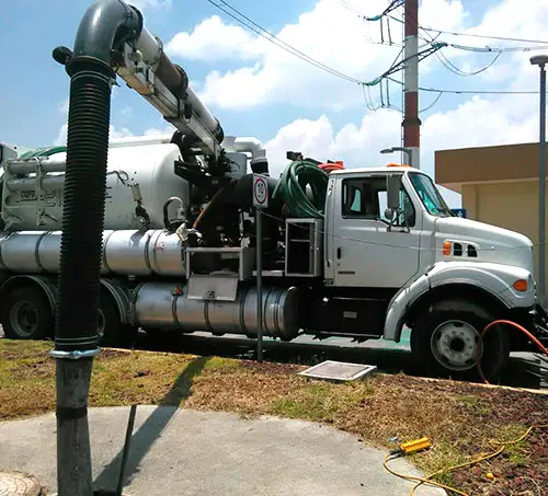 Limpieza y desazolve de drenaje con equipo Vactor en El Tecolote Tepic